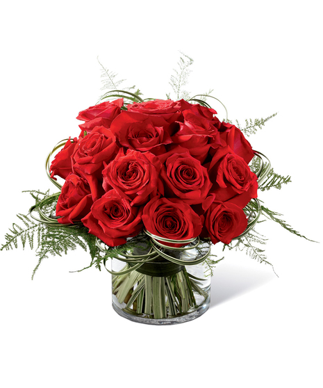Gorgeous red roses clear glass cylinder vase Las Vegas